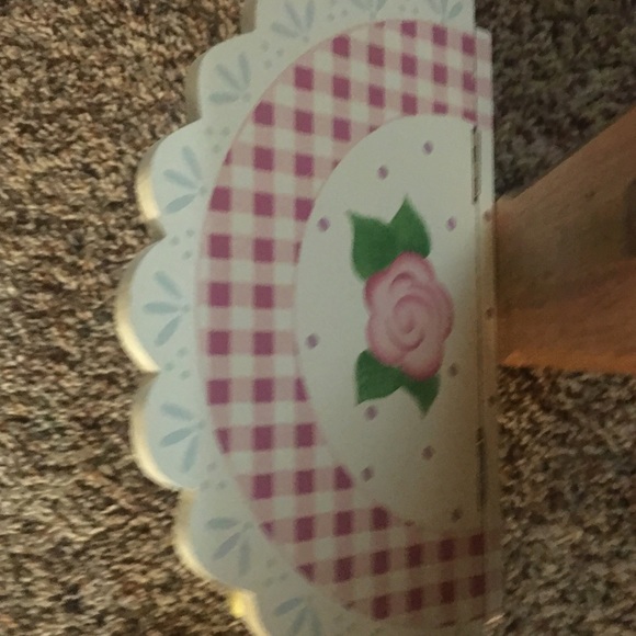 Crown Shelves - Picture 3 of 3